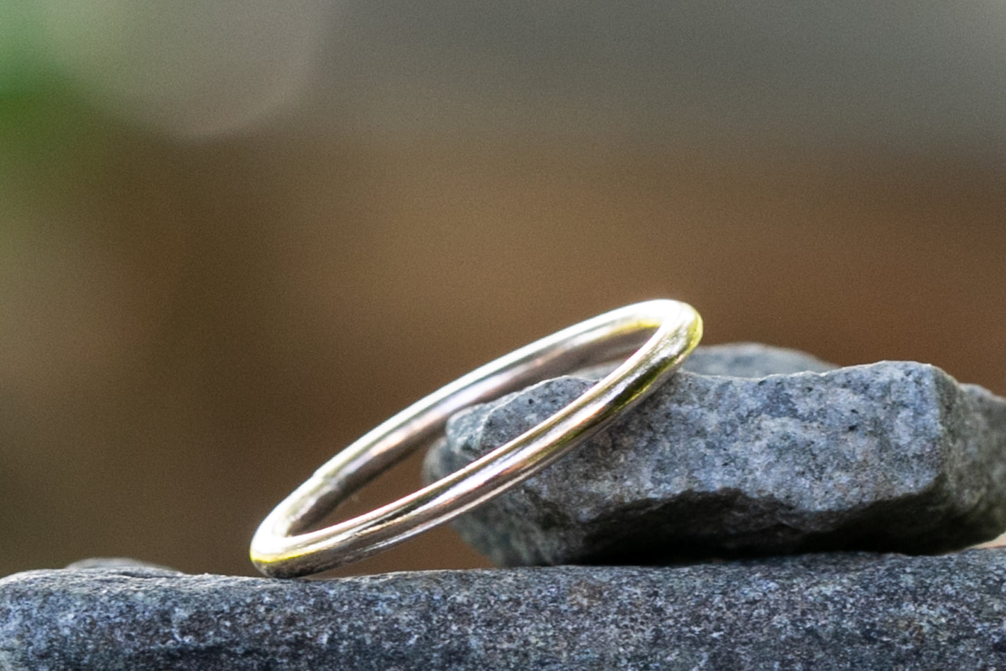 Dainty Gold-Filled Gold band