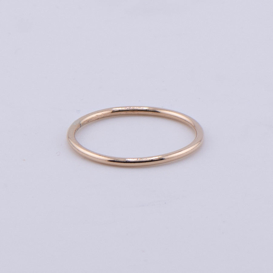 Dainty Gold-Filled Gold band